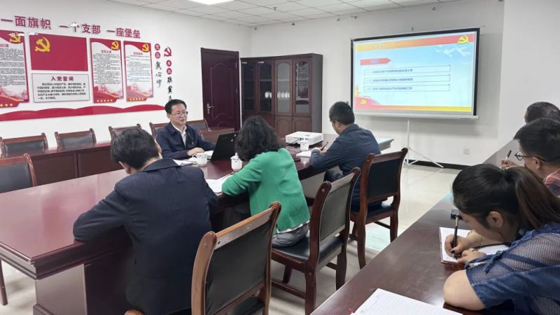 ����������� ���ξܸ�����&mdash;&mdash;���ŵ�ίרְ����Ǹ�����֧��������ר�⵳��