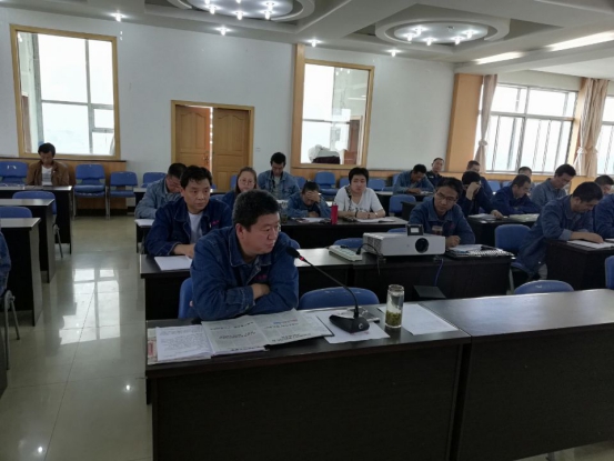 �й��ຣk8����������ҵͶ�����޹�˾ίԱ�� �ٿ����쵳ί����������ѧϰ���󼯻�