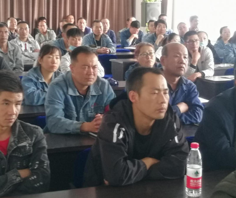 �Ӱ�˼Σ  ���ӳ���