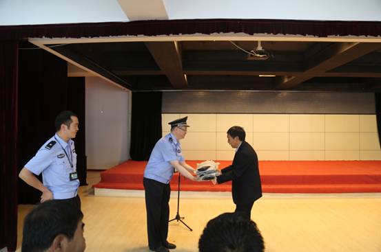 ��ǿ��������      ����˼�����