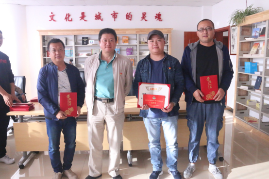 �Ӻ���ī��д�黳  ͼ�Ĳ�ï�������