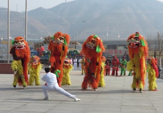 ����ʨ����´� �������չ��ͼ